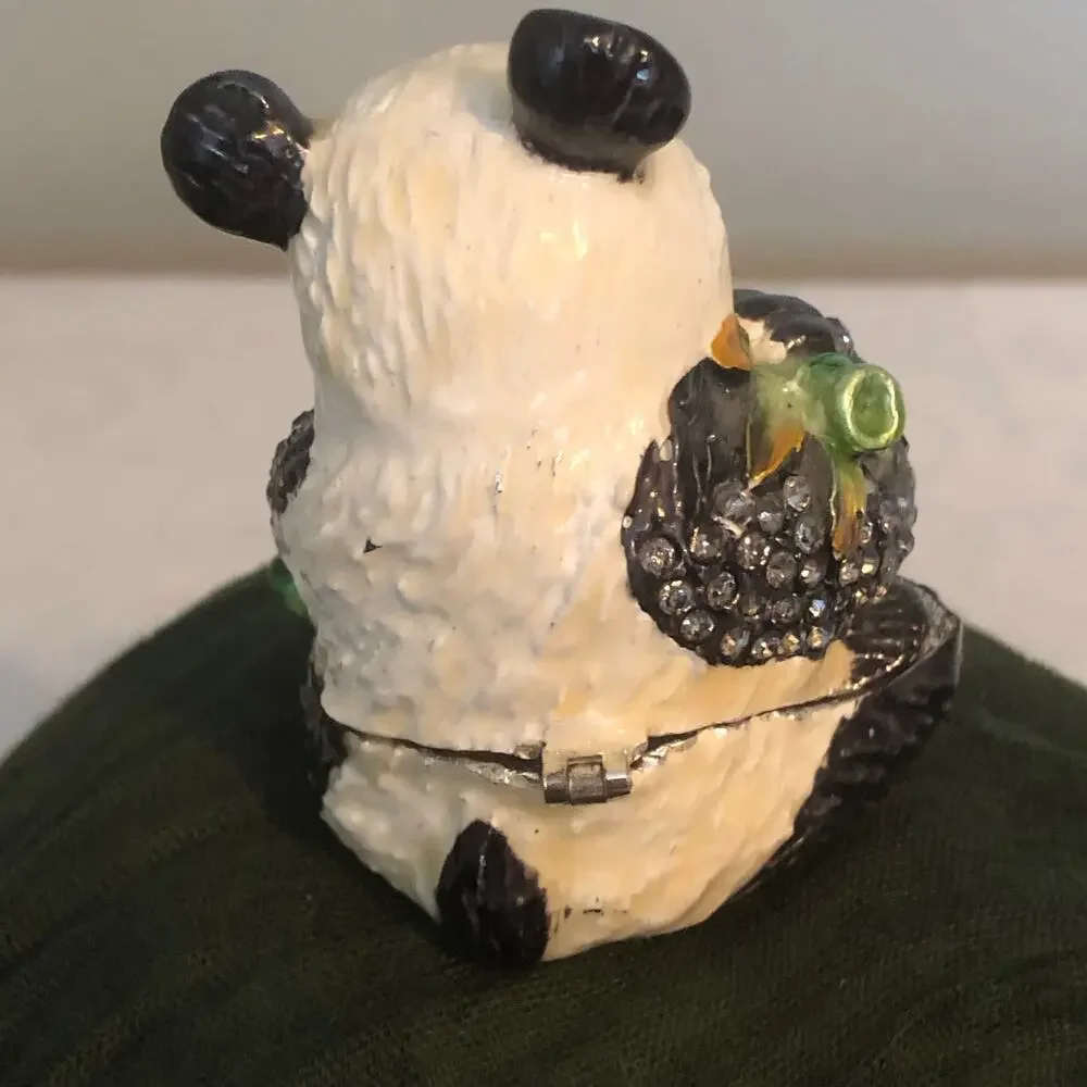 Vtg Panda Bear Enameled Bedazzled Trinket Box. Beautiful box. 2 3/4x 2